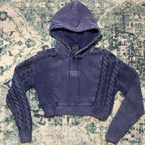 Kith Women's Blue Sweater